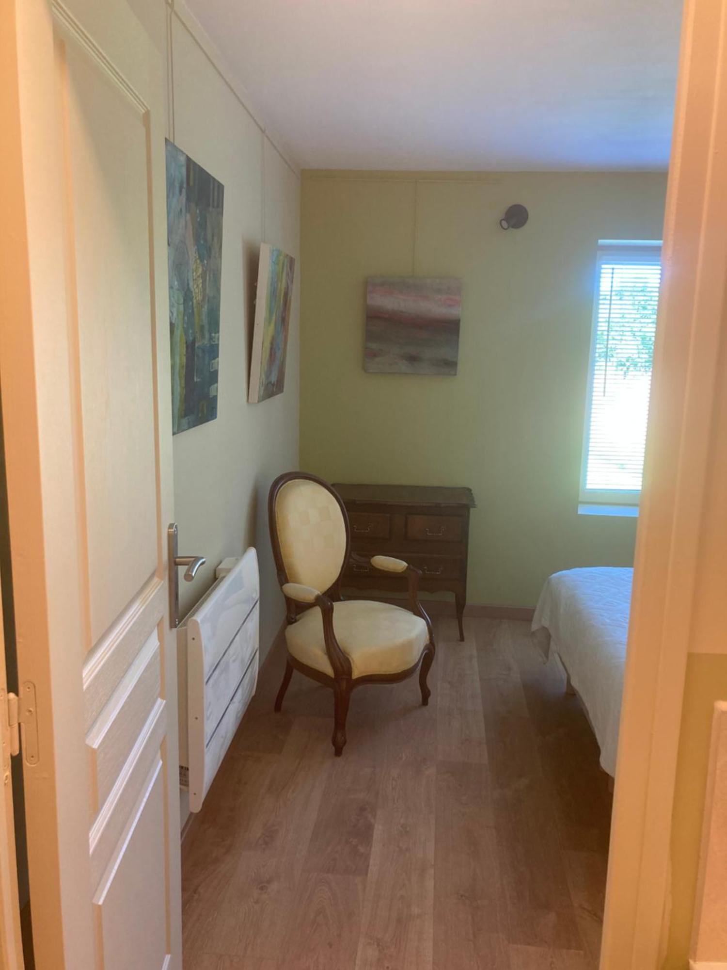 Chez Anne - Chambre Avec Salle De Bain Privative Menetou-Couture Exterior photo